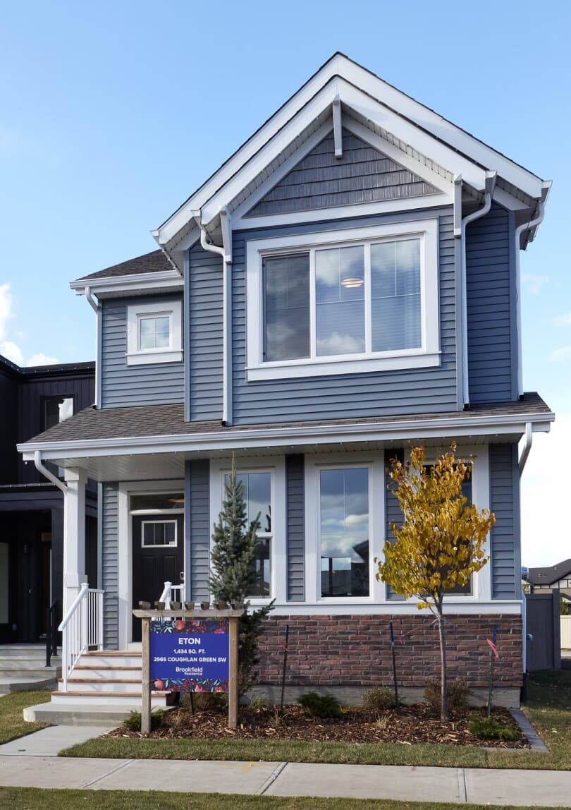 Exterior view of Eton at Chappelle Gardens by Brookfield Residential in Edmonton, AB