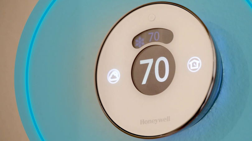 myCommand Thermostat in a smart home by Brookfield Residential -810x452