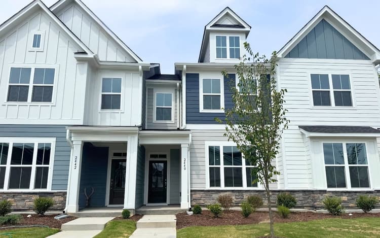 2440 Whitewing Lane