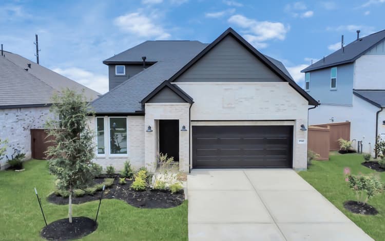 7727 Clover Gully Lane